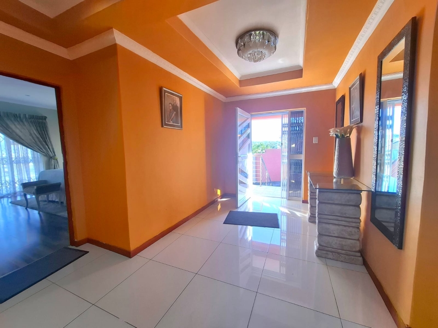 5 Bedroom Property for Sale in Nahoon Valley Park Eastern Cape